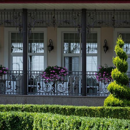 Hotel Grand Aristocrate Dubovtsy Exterior foto