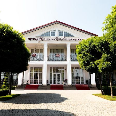 Hotel Grand Aristocrate Dubovtsy Exterior foto