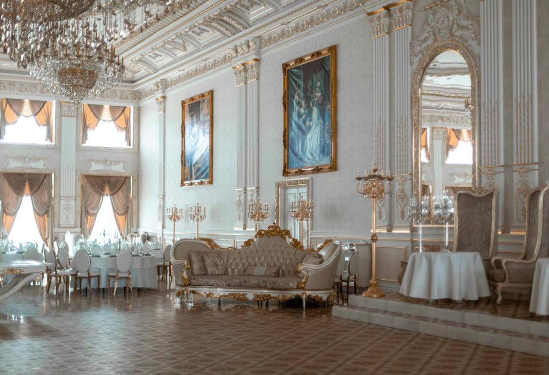 Hotel Grand Aristocrate Dubovtsy Exterior foto