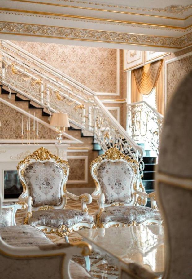 Hotel Grand Aristocrate Dubovtsy Exterior foto