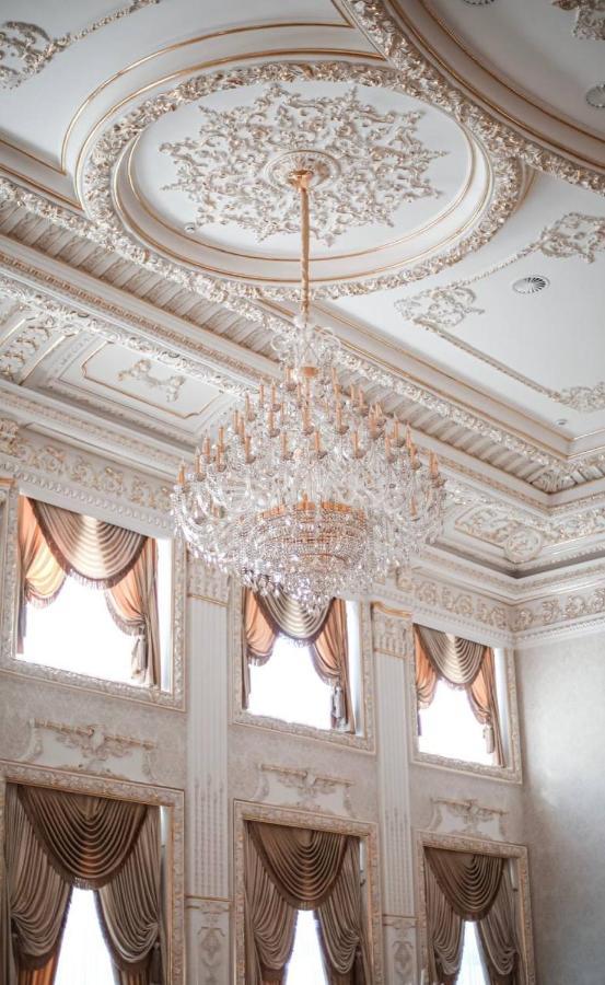 Hotel Grand Aristocrate Dubovtsy Exterior foto