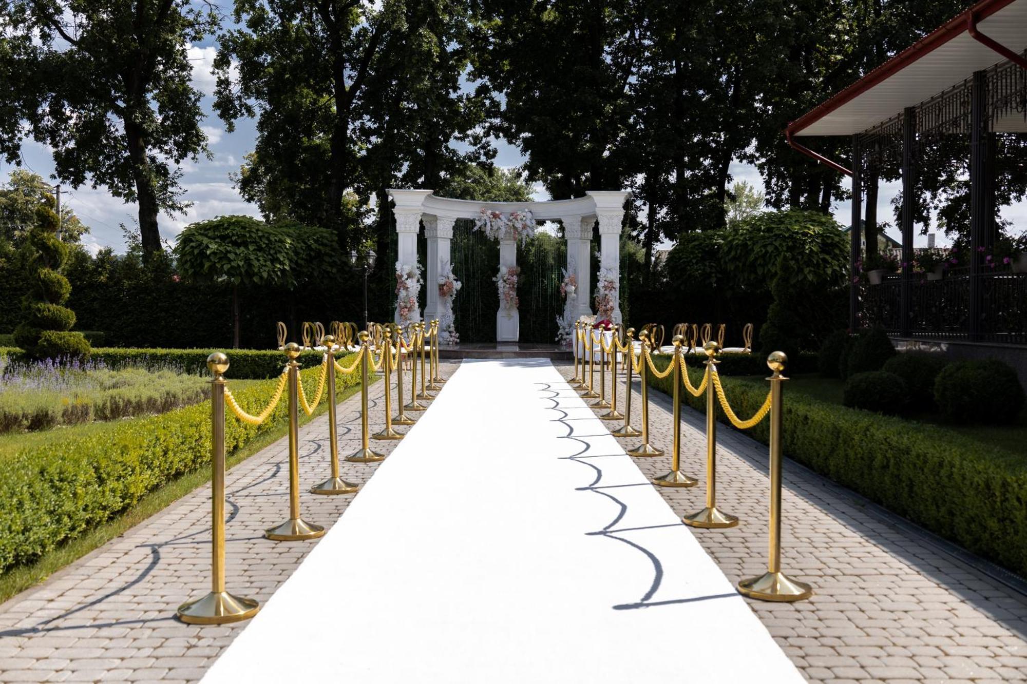 Hotel Grand Aristocrate Dubovtsy Exterior foto